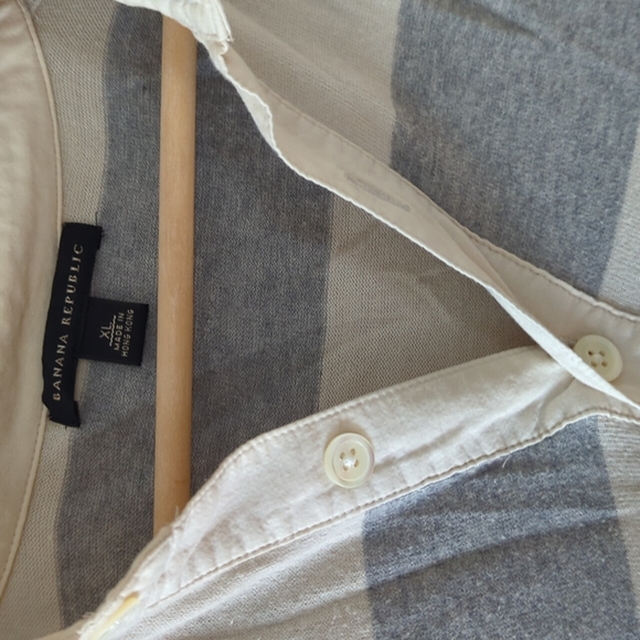 Banana Republic rugby print gray and cream striped collared shirt size XL - Picture 2 of 10